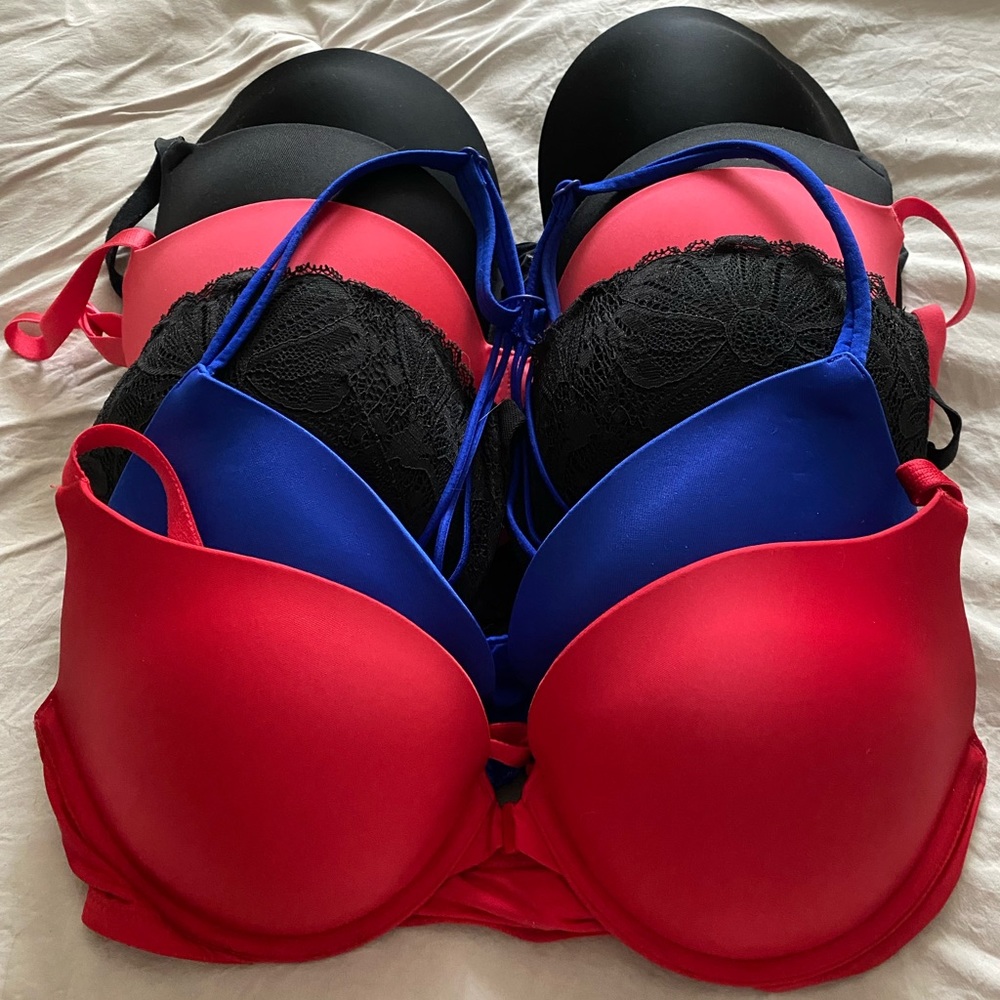 Lot of Victoria’s Secret bras